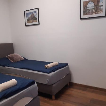Varalja Apartman Tata Exterior photo